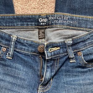 Gap size 4 boot cut jean